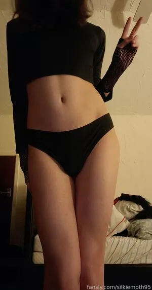 Silkiemoth95 OnlyFans Leaked Free Thumbnail Picture - #saVsd4cTHC