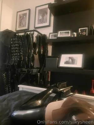 Silkysheen OnlyFans Leaked Free Thumbnail Picture - #0n0nIk1Hxv