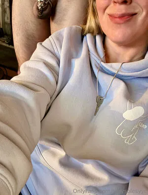 silkysolesyyc OnlyFans Leaked Free Thumbnail Picture - #grwSTXXlNU