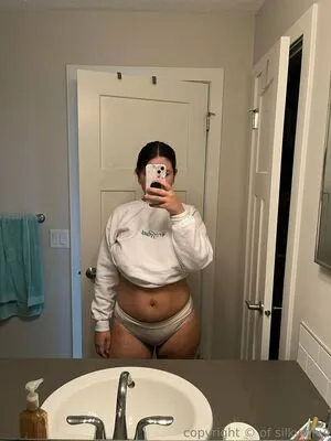 Silkyvinyl OnlyFans Leaked Free Thumbnail Picture - #4H626yhrs1