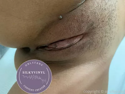 silkyvinyl OnlyFans Leaked Free Thumbnail Picture - #d1hFfA8YF1