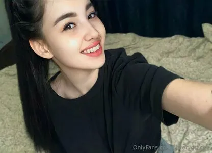 Silver Gracee OnlyFans Leaked Free Thumbnail Picture - #vDx0ap8UTC