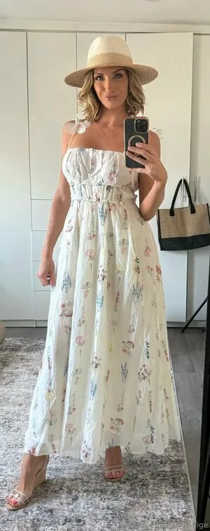 Silviasaige OnlyFans Leaked Free Thumbnail Picture - #Fm2Roe2eis