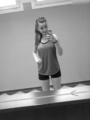 Simfinity Nina OnlyFans Leaked Free Thumbnail Picture - #JnsaKZarvu