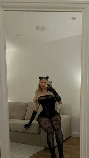 Simonaaaab OnlyFans Leaked Free Thumbnail Picture - #1yEIq4B4cm