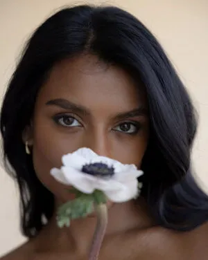 Simone Ashley OnlyFans Leaked Free Thumbnail Picture - #18dIJG7mCD