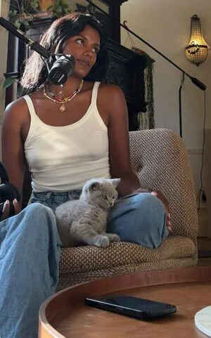 Simone Ashley OnlyFans Leaked Free Thumbnail Picture - #1XYV3elUaJ