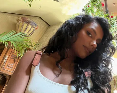 Simone Ashley OnlyFans Leaked Free Thumbnail Picture - #3NjPOSryuy