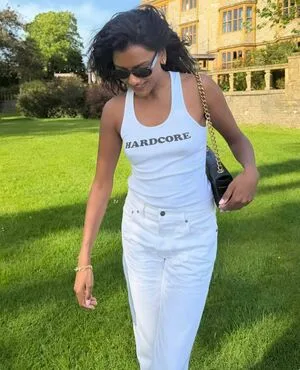 Simone Ashley OnlyFans Leaked Free Thumbnail Picture - #5gEF3jshO5