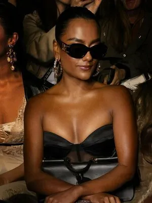 Simone Ashley OnlyFans Leaked Free Thumbnail Picture - #5x3YlDZWDJ