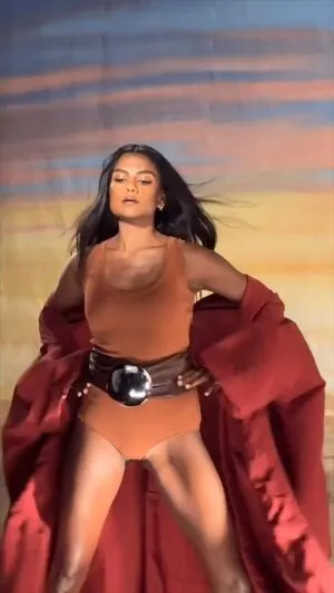 Simone Ashley OnlyFans Leaked Free Thumbnail Picture - #8ri5GGyXBY