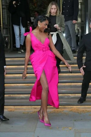 Simone Ashley OnlyFans Leaked Free Thumbnail Picture - #99Y5BIWzY2