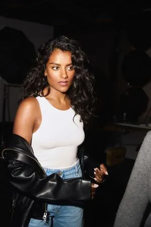 Simone Ashley OnlyFans Leaked Free Thumbnail Picture - #9zgAb5pVKn