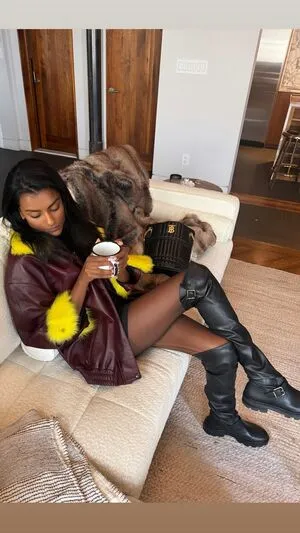 Simone Ashley OnlyFans Leaked Free Thumbnail Picture - #CRrKh1OYCr