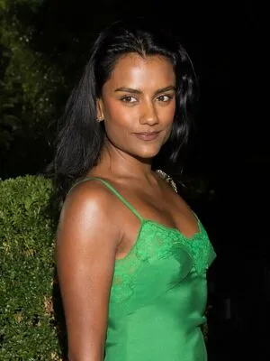 Simone Ashley OnlyFans Leaked Free Thumbnail Picture - #DQw7eH8e9L