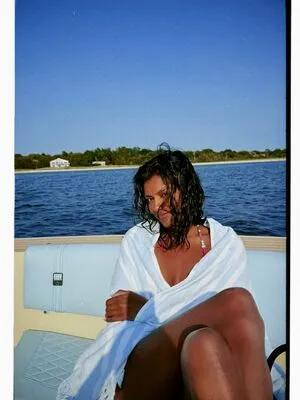 Simone Ashley OnlyFans Leaked Free Thumbnail Picture - #EQMIwXbR83