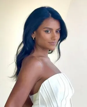 Simone Ashley OnlyFans Leaked Free Thumbnail Picture - #HN8yjOafIb