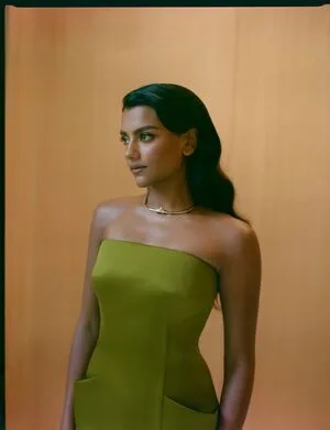 Simone Ashley OnlyFans Leaked Free Thumbnail Picture - #MdcoSYMRCd