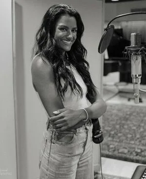 Simone Ashley OnlyFans Leaked Free Thumbnail Picture - #O9ueFkr5UL