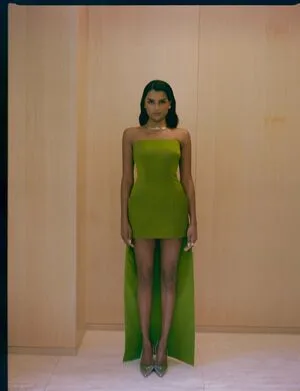 Simone Ashley OnlyFans Leaked Free Thumbnail Picture - #QY3IIhM75o