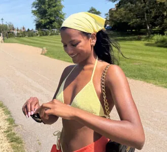 Simone Ashley OnlyFans Leaked Free Thumbnail Picture - #U8V3IexCDr