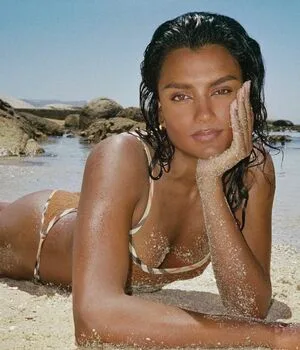 Simone Ashley OnlyFans Leaked Free Thumbnail Picture - #V3N94oq9Hh