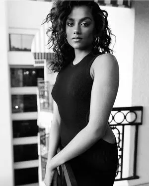 Simone Ashley OnlyFans Leaked Free Thumbnail Picture - #V8JuKs13YR