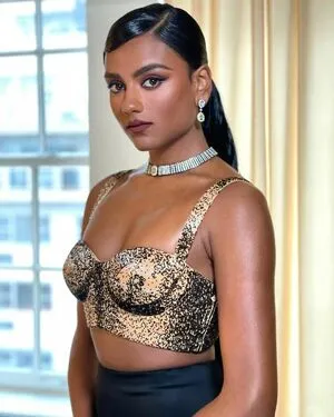 Simone Ashley OnlyFans Leaked Free Thumbnail Picture - #bhz8GvLi0O