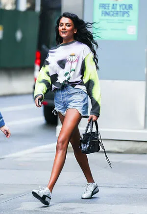 Simone Ashley OnlyFans Leaked Free Thumbnail Picture - #bpV1bloFHj