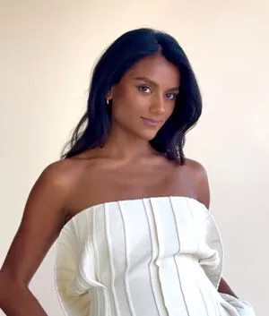 Simone Ashley OnlyFans Leaked Free Thumbnail Picture - #g6XmmfCxiG