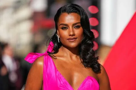 Simone Ashley OnlyFans Leaked Free Thumbnail Picture - #jCpRrEV6kB