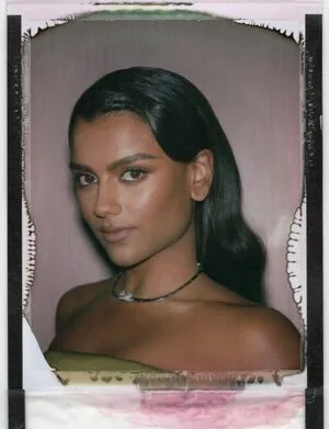 Simone Ashley OnlyFans Leaked Free Thumbnail Picture - #v8pvcCEphM