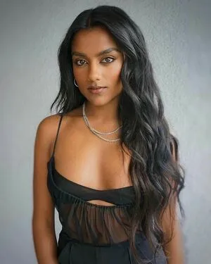 Simone Ashley OnlyFans Leaked Free Thumbnail Picture - #zuI01NvhXg