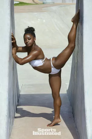 Simone Biles OnlyFans Leaked Free Thumbnail Picture - #891uJi4F7R