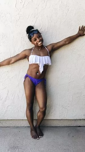 Simone Biles OnlyFans Leaked Free Thumbnail Picture - #KhBjEwczQ1