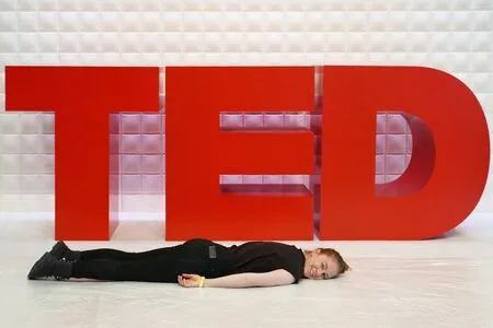 Simone Giertz OnlyFans Leaked Free Thumbnail Picture - #1F065WYFjY