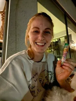 Simone Giertz OnlyFans Leaked Free Thumbnail Picture - #1WAZL4mxnP