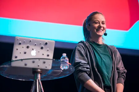 Simone Giertz OnlyFans Leaked Free Thumbnail Picture - #8yQPOJTCL2