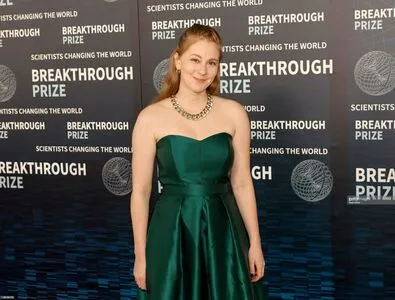 Simone Giertz OnlyFans Leaked Free Thumbnail Picture - #HURcKEDM2r