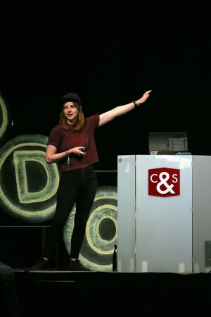 Simone Giertz OnlyFans Leaked Free Thumbnail Picture - #M3FTN258i2