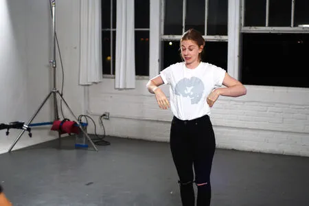 Simone Giertz OnlyFans Leaked Free Thumbnail Picture - #N7VnyF5z54