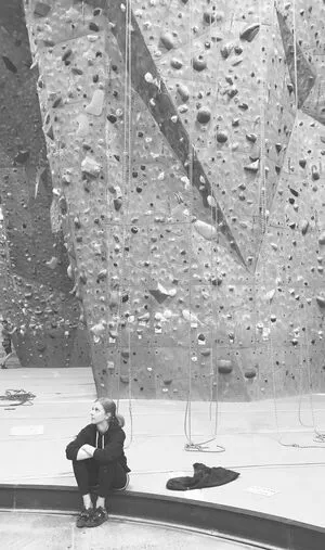 Simone Giertz OnlyFans Leaked Free Thumbnail Picture - #VR7PFISYfs