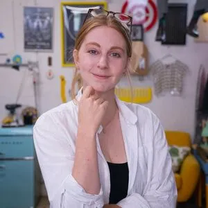 Simone Giertz OnlyFans Leaked Free Thumbnail Picture - #enc7vWelSU