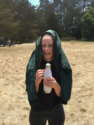 Simone Giertz OnlyFans Leaked Free Thumbnail Picture - #ewu3a369zh