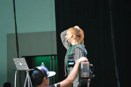 Simone Giertz OnlyFans Leaked Free Thumbnail Picture - #mWwbriaXAJ