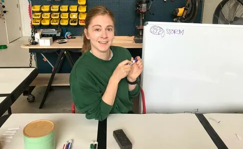 Simone Giertz OnlyFans Leaked Free Thumbnail Picture - #xT7yhYukxH