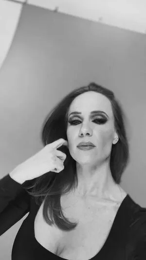 Simone Simons OnlyFans Leaked Free Thumbnail Picture - #bsqaDEViJx