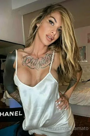 Simoneamato OnlyFans Leaked Free Thumbnail Picture - #SqaJ6q7fVW