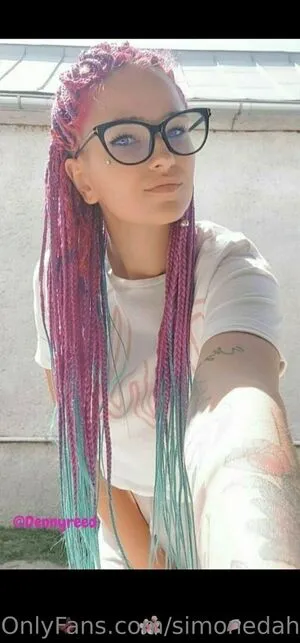 Simonedahlia OnlyFans Leaked Free Thumbnail Picture - #iQCOnimRYo