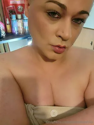 Simonedahlia OnlyFans Leaked Free Thumbnail Picture - #iiCk9sTeS6